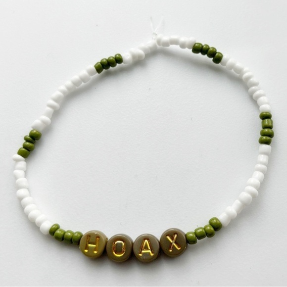 Taylor Swift Eras Tour Friendship Bracelet Hoax from Folklore - Picture 1 of 2